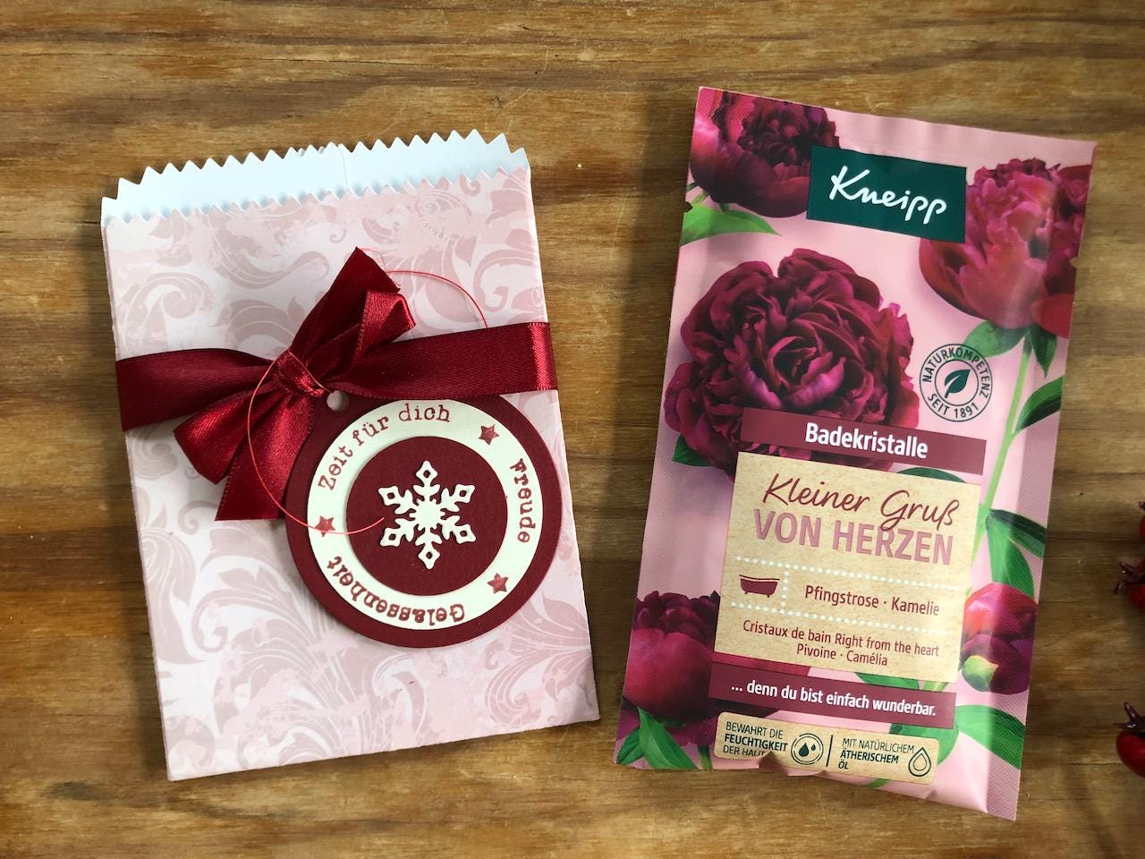 Handgemachtes Wellness Geschenk Winter - Papiereinstecktasche Mit Badezusatz, Kleine Aufmerksamkeit, Mitbringsel von Etsy - kreativlust