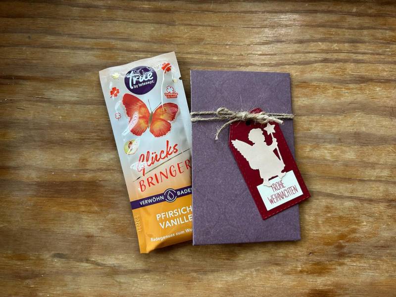 Wellness Geschenk Handgemacht - Papiereinstecktasche Mit Badezusatz, Kleine Aufmerksamkeit, Für Freundin von Etsy - kreativlust
