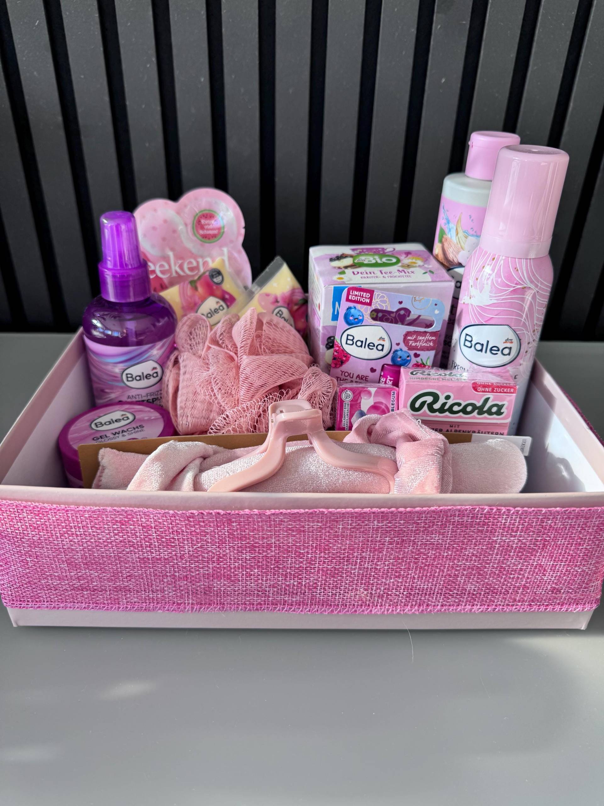Wellness-Geschenkbox Für „Sie" - Entspannung Und Pflege in Einer Box Wellness-Geschenkbox Für „Sie" - Entspannung Und Pflege in Einer Box von Etsy - kreaviva