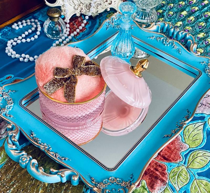 Das Marie Antoinette Vanity Boudior Set von Etsy - krishelleescentuals