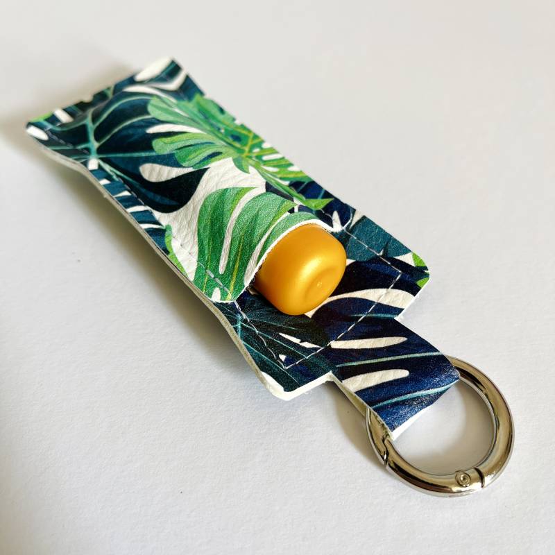 Schlüsselanhänger | Lippenbalsam Kunstleder Karabiner Anhänger Monstera Schlüsselanhänger | Lippenbalsam Kunstleder Karabiner Anhänger Monstera von Etsy - kunterundbunter