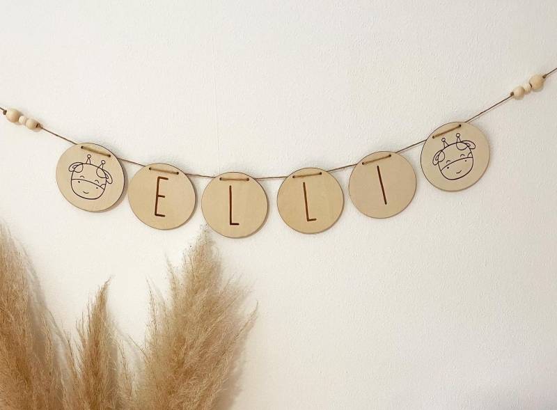 Wimpelkette Holz I Namensgirlande Kinderzimmer von Etsy - laliloubabyshop