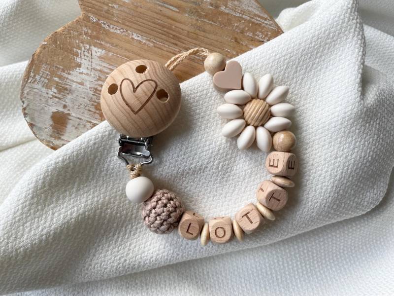 Schnullerkette Mit Namen Für Mädchen Und Jungen Blume in Creme Beige Als Geschenk Zur Geburt von Etsy - lamonadashop