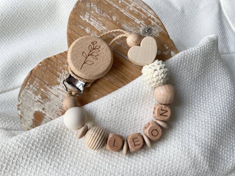 Schnullerkette Mit Namen Für Mädchen Und Jungen Herz in Vielen Farben Als Geschenk Zur Geburt von Etsy - lamonadashop