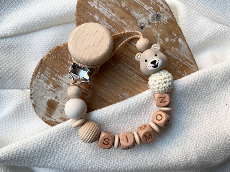 Schnullerkette Mit Namen Für Mädchen Und Jungen Teddy Bär in Vielen Farben Als Geschenk Zur Geburt Schnullerkette Mit Namen Für Mädchen Und Jungen Teddy Bär in Vielen Farben Als Geschenk Zur Geburt von Etsy - lamonadashop