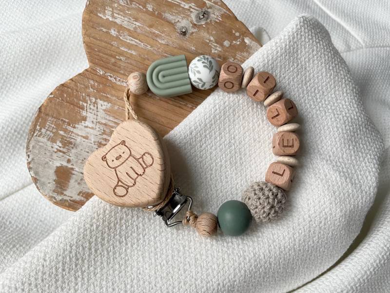 Schnullerkette Mit Namen Für Mädchen Und Jungen Regenbogen in Grün Beige Als Geschenk Zur Geburt Schnullerkette Mit Namen Für Mädchen Und Jungen Regenbogen in Grün Beige Als Geschenk Zur Geburt von Etsy - lamonadashop