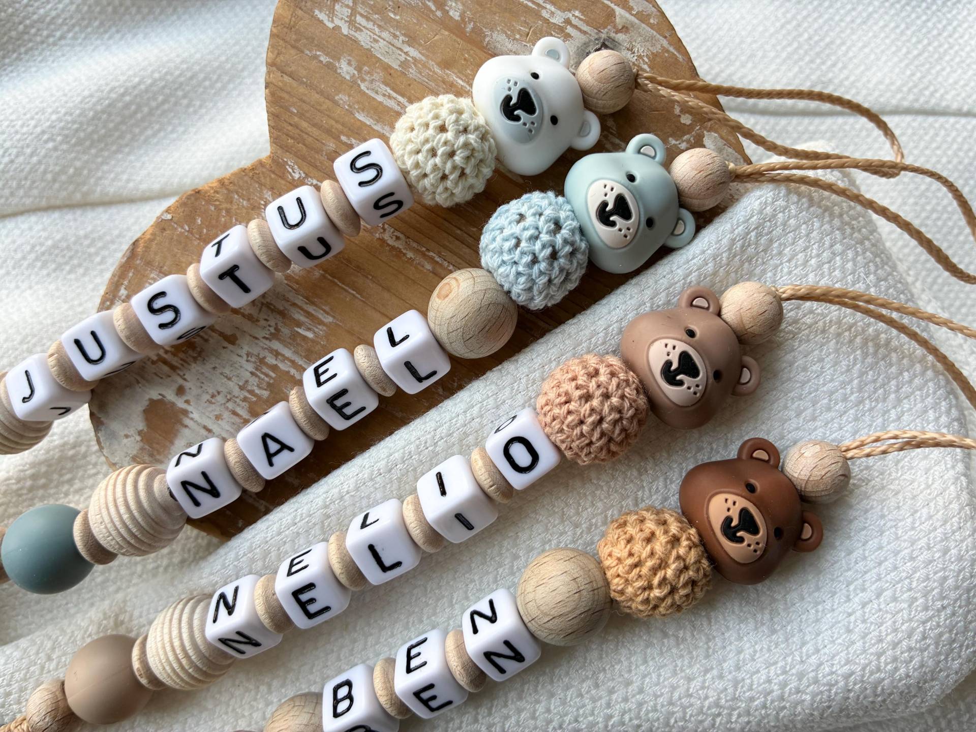 Schnullerkette Mit Namen Für Mädchen Und Jungen Teddy Bär in Vielen Farben Als Geschenk Zur Geburt von Etsy - lamonadashop