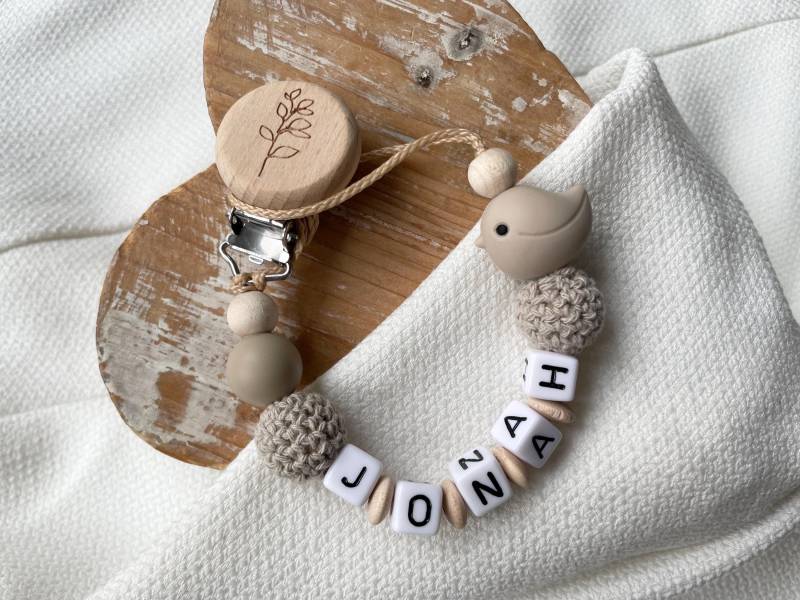 Schnullerkette Mit Namen Für Mädchen Und Jungen Vogel in Vielen Farben Als Geschenk Zur Geburt Schnullerkette Mit Namen Für Mädchen Und Jungen Vogel in Vielen Farben Als Geschenk Zur Geburt von Etsy - lamonadashop