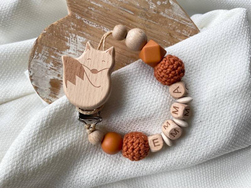 Schnullerkette Mit Namen Für Mädchen Und Jungen in Vielen Farben Als Geschenk Zur Geburt Schnullerkette Mit Namen Für Mädchen Und Jungen in Vielen Farben Als Geschenk Zur Geburt von Etsy - lamonadashop