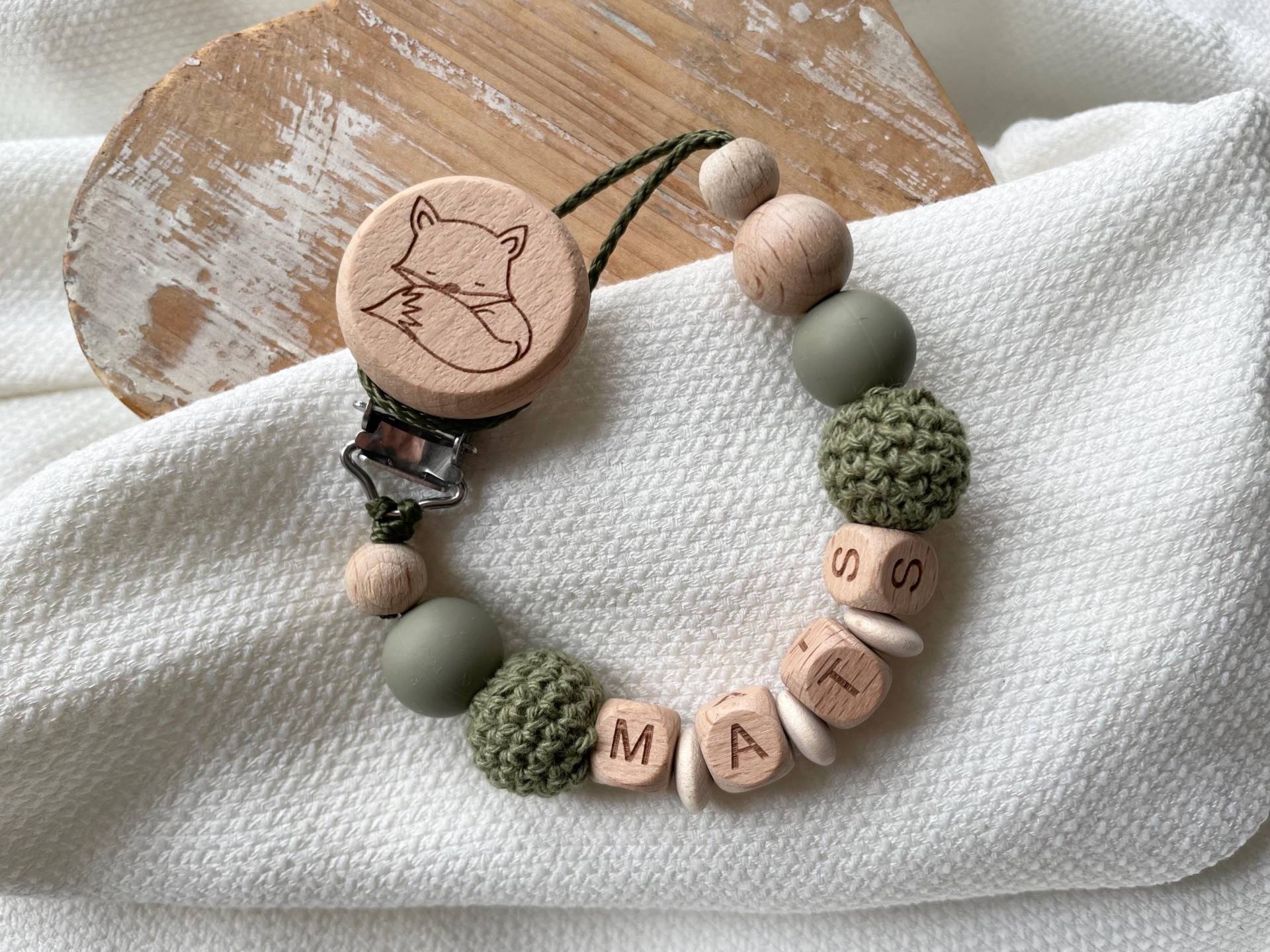 Schnullerkette Mit Namen Für Mädchen Und Jungen in Vielen Farben Als Geschenk Zur Geburt Schnullerkette Mit Namen Für Mädchen Und Jungen in Vielen Farben Als Geschenk Zur Geburt von Etsy - lamonadashop