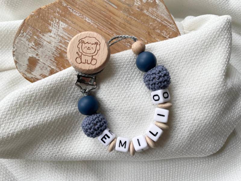 Schnullerkette Mit Namen Für Mädchen Und Jungen in Vielen Farben Als Geschenk Zur Geburt Schnullerkette Mit Namen Für Mädchen Und Jungen in Vielen Farben Als Geschenk Zur Geburt von Etsy - lamonadashop