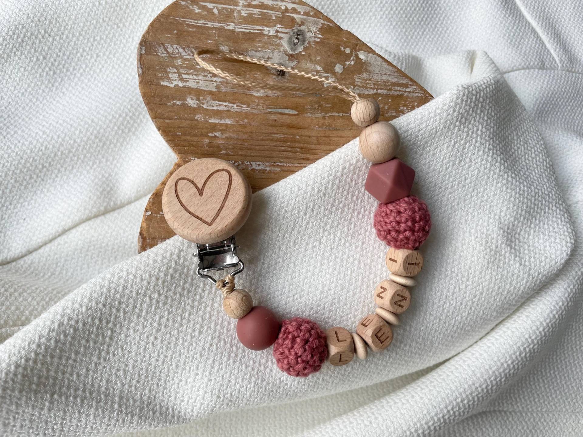 Schnullerkette Mit Namen Für Mädchen Und Jungen in Vielen Farben Als Geschenk Zur Geburt von Etsy - lamonadashop