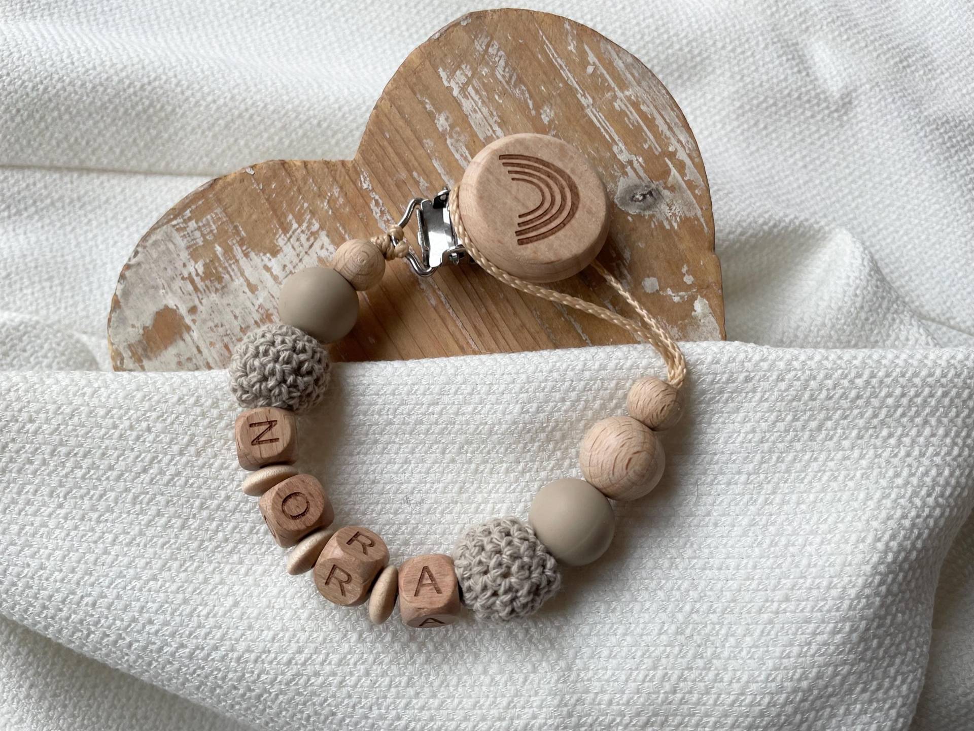 Schnullerkette Mit Namen Für Mädchen Und Jungen in Vielen Farben Als Geschenk Zur Geburt von Etsy - lamonadashop