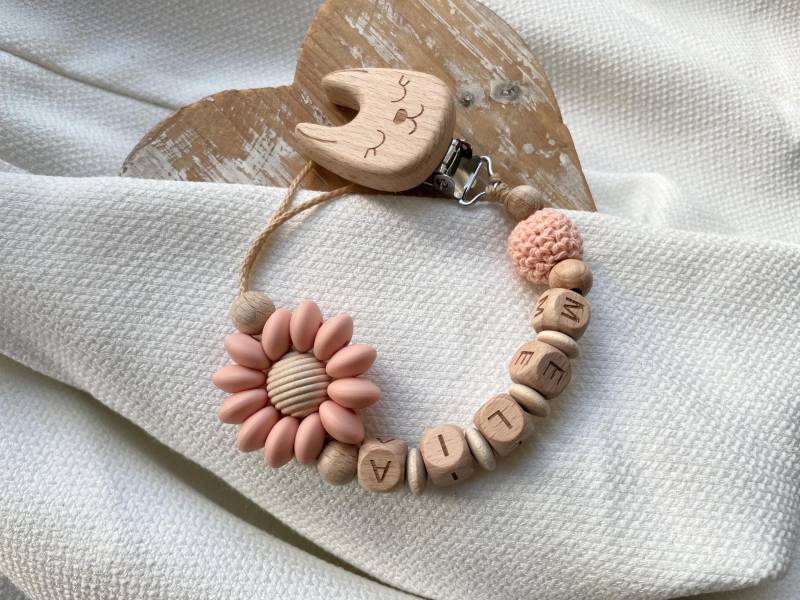 Schnullerkette Mit Namen Für Mädchen in Pfirsich Blume Als Geschenk Zur Geburt von Etsy - lamonadashop