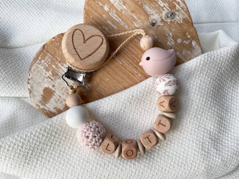 Schnullerkette Mit Namen Für Mädchen Vogel in Rosa Und Weiß Als Geschenk Zur Geburt Schnullerkette Mit Namen Für Mädchen Vogel in Rosa Und Weiß Als Geschenk Zur Geburt von Etsy - lamonadashop