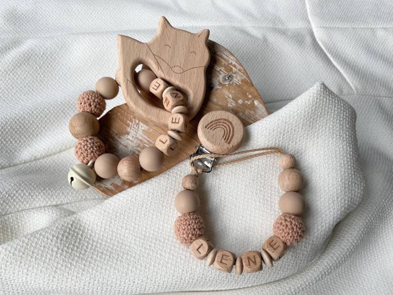 Schnullerkette Und Motorik Ring Mit Namen Für Mädchen Jungen in Vielen Farben Als Geschenk Zur Geburt von Etsy - lamonadashop