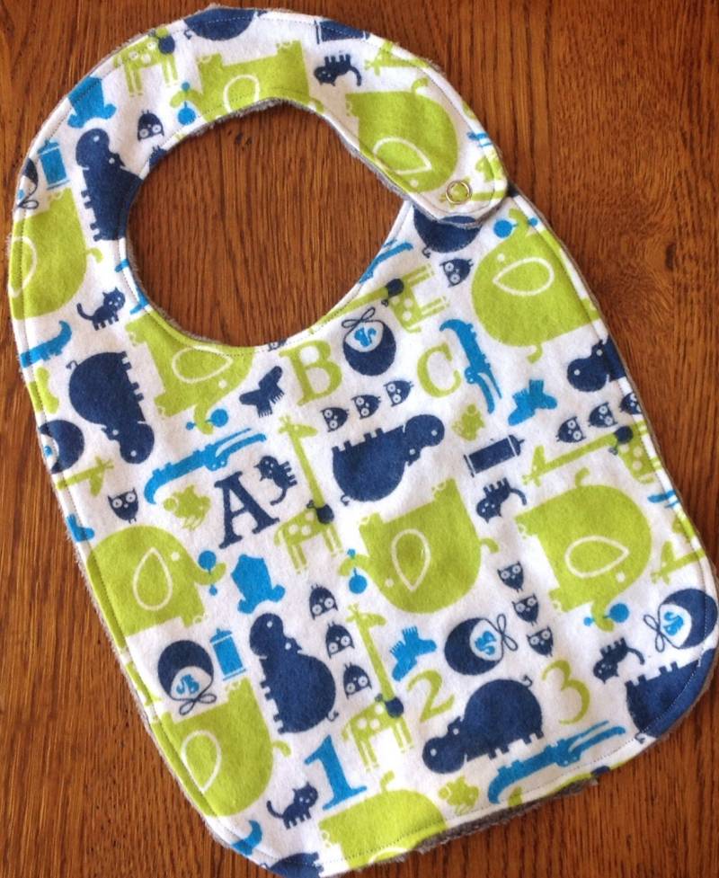 Jungle Baby Minky Kleinkind/Baby Lätzchen Jungle Baby Minky Kleinkind/Baby Lätzchen von Etsy - laurelwhite