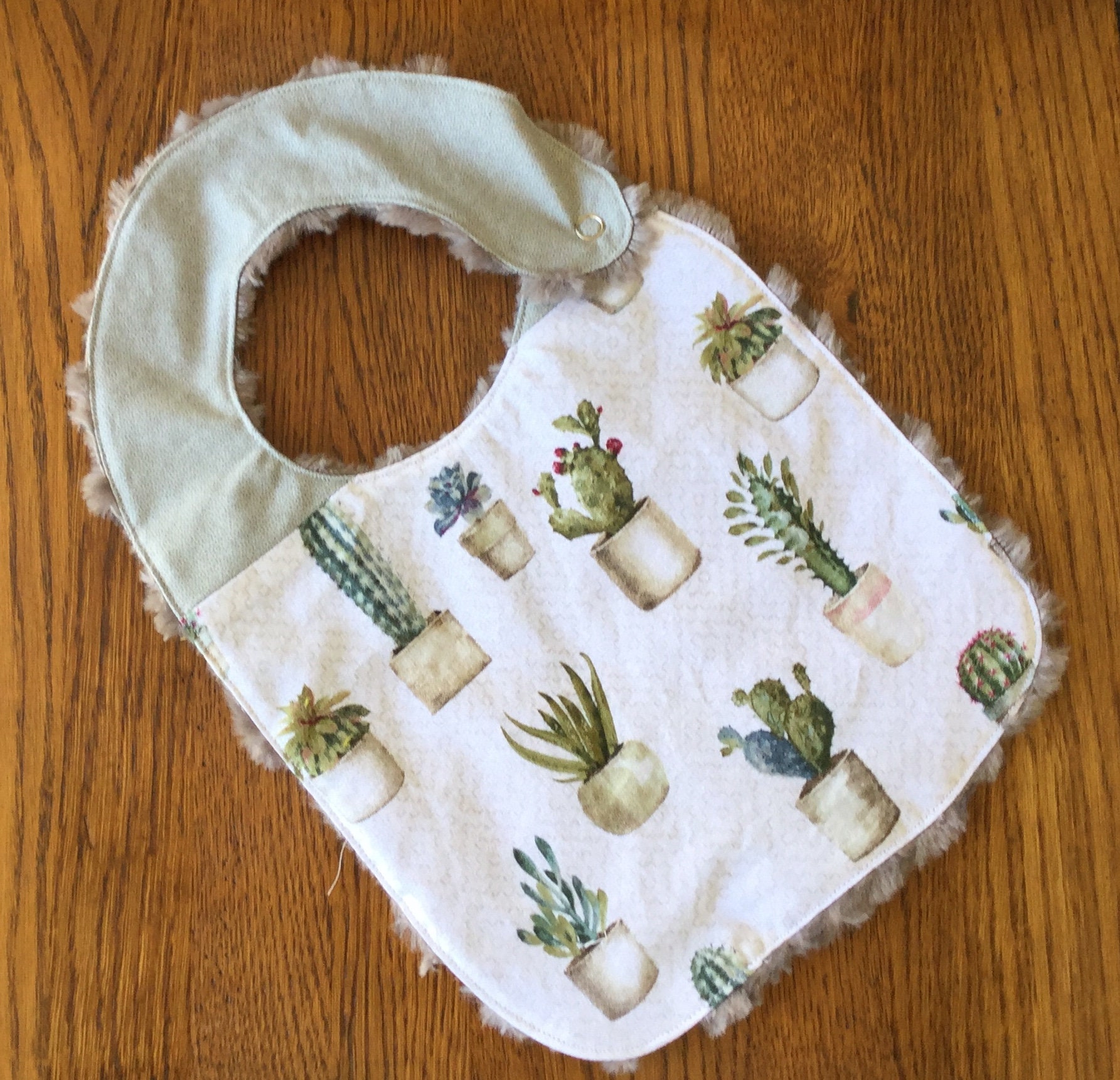 Kaktus in Töpfen Minky Baby/Kleinkindlätzchen von Etsy - laurelwhite