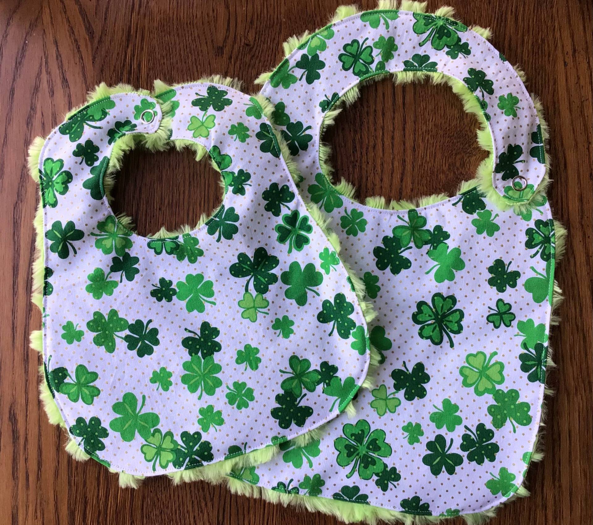 Kleeblatt Mit Goldenen Punkten Baby/Kleinkind Lätzchen von Etsy - laurelwhite