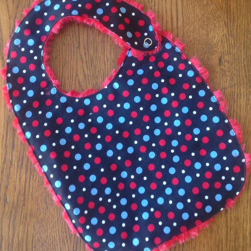 Schwarz Mit Rot Weiß Und Blau Polka Dots Baby/Kleinkind Lätzchen Schwarz Mit Rot Weiß Und Blau Polka Dots Baby/Kleinkind Lätzchen von Etsy - laurelwhite