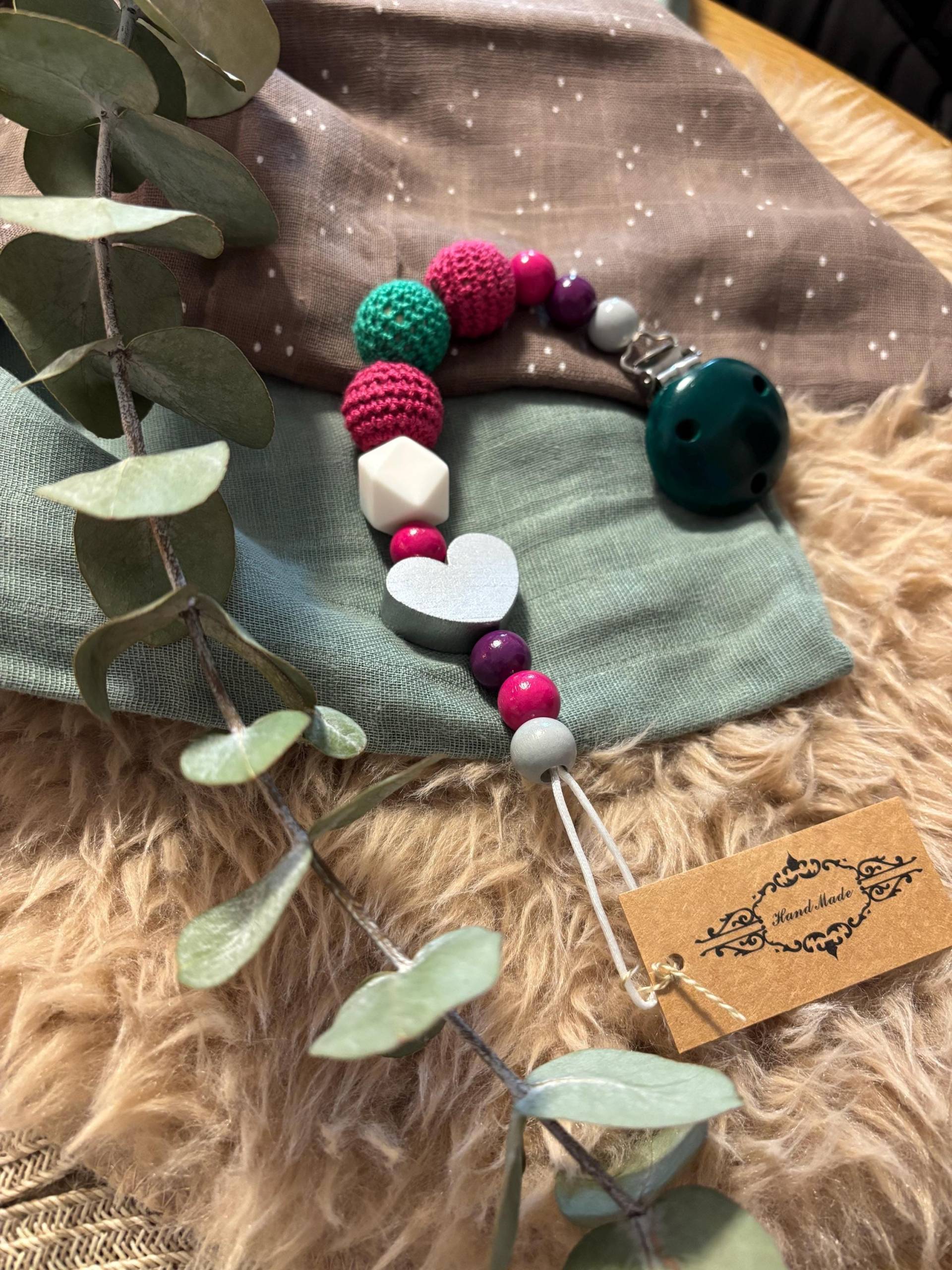 Schnullerkette Beerengrün von Etsy - lavitaejoy