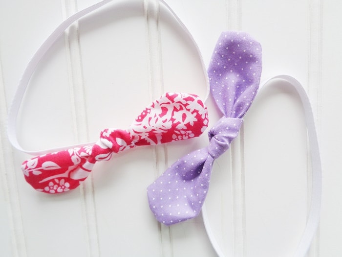 Willa - Weißes Blumen Auf Rot & Weiße Punkte Lila Haarband Set von Etsy - lemonpolkadots