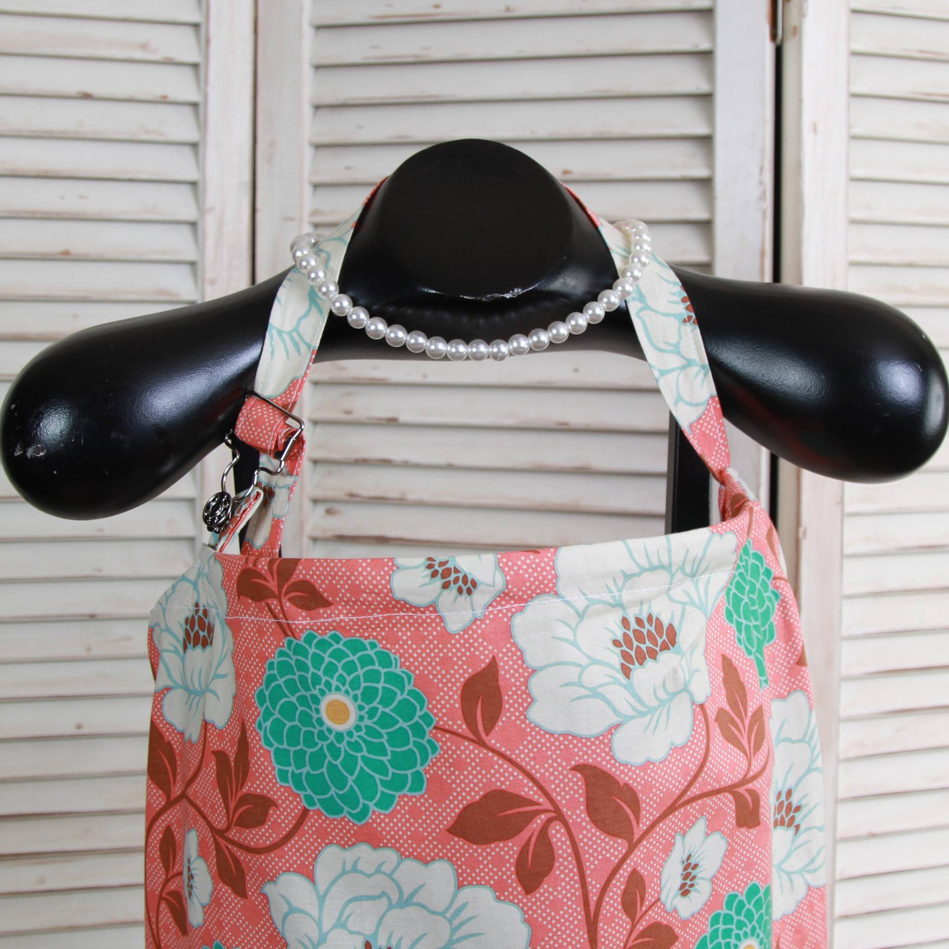 Nursing Cover - Koralle Dahlia Mädchen Verstecken Pflege Vertuschung Stillen Abdeckung Schal Pflegedecke von Etsy - lilacslollipops