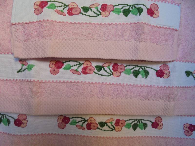 Badezimmer Handtuch Set, Handgefertigt, Kreuzstich Badetücher, Bad Und Schönheit, Badezubehör, Reinigungs - Trockenzubehör, Rosa Gefärbt von Etsy - lililapt