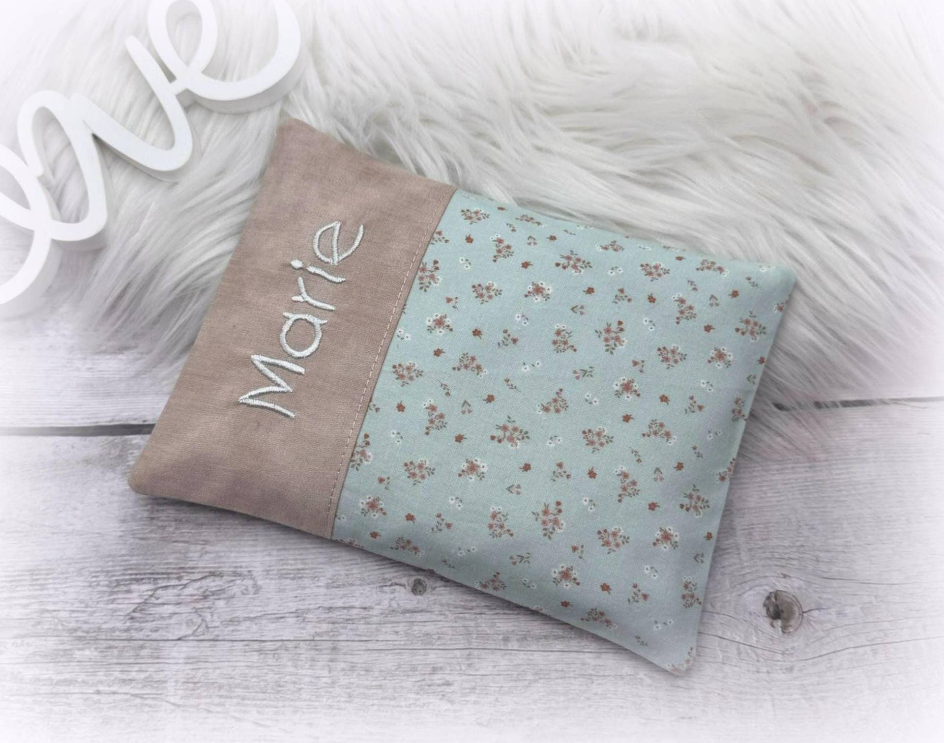 Wärmekissen Personalisierbar, Babywärmekissen, Körnerkissen | Blümchen Blumen Geblümt Dinkel-, Raps - Oder Kirschkerninlett Wärmekissen Personalisierbar, Babywärmekissen, Körnerkissen | Blümchen Blumen Geblümt Dinkel-, Raps - Oder Kirschkerninlett von Etsy - lineluCologne