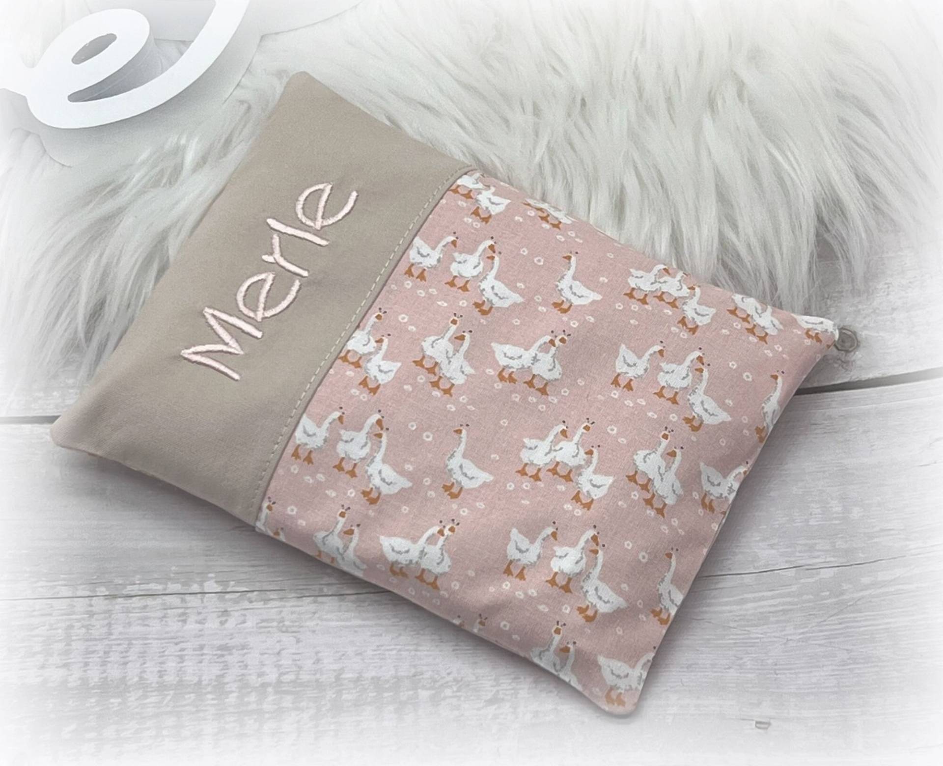 Wärmekissen Personalisierbar, Babywärmekissen, Körnerkissen | Gänse Gänschen Dinkel-, Raps - Oder Kirschkernfüllung Wärmekissen Personalisierbar, Babywärmekissen, Körnerkissen | Gänse Gänschen Dinkel-, Raps - Oder Kirschkernfüllung von Etsy - lineluCologne