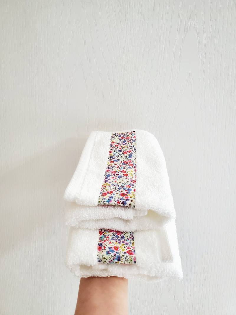 Set Von 2/Liberty Patchwork Waschlappen, Gesichtstuch, Waschtuch, Kleines Handtuch, Schminktuch von Etsy - littleflowerfabric