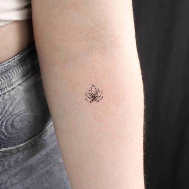 Feine Linie Lotus Blume Temporäres Tattoo | 3Er Set Feine Linie Lotus Blume Temporäres Tattoo | 3Er Set von Etsy - littletattoos