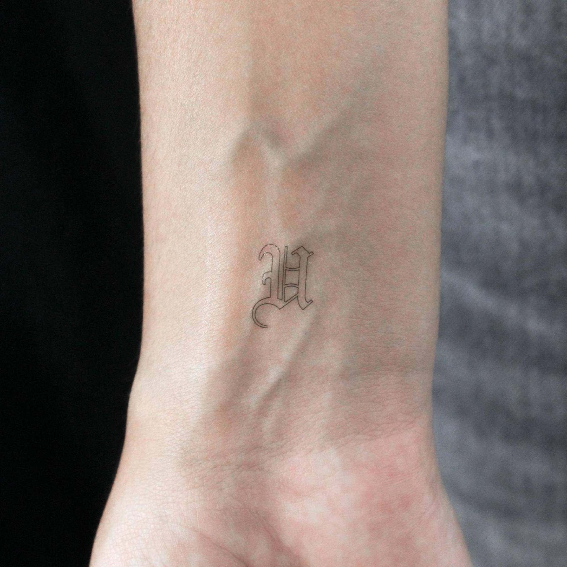 Gothic Style U Buchstabe Temporäres Tattoo | 3Er Set von Etsy - littletattoos