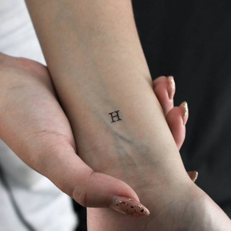 H Schreibmaschine Buchstabe Temporäres Tattoo | 3Er Set H Schreibmaschine Buchstabe Temporäres Tattoo | 3Er Set von Etsy - littletattoos