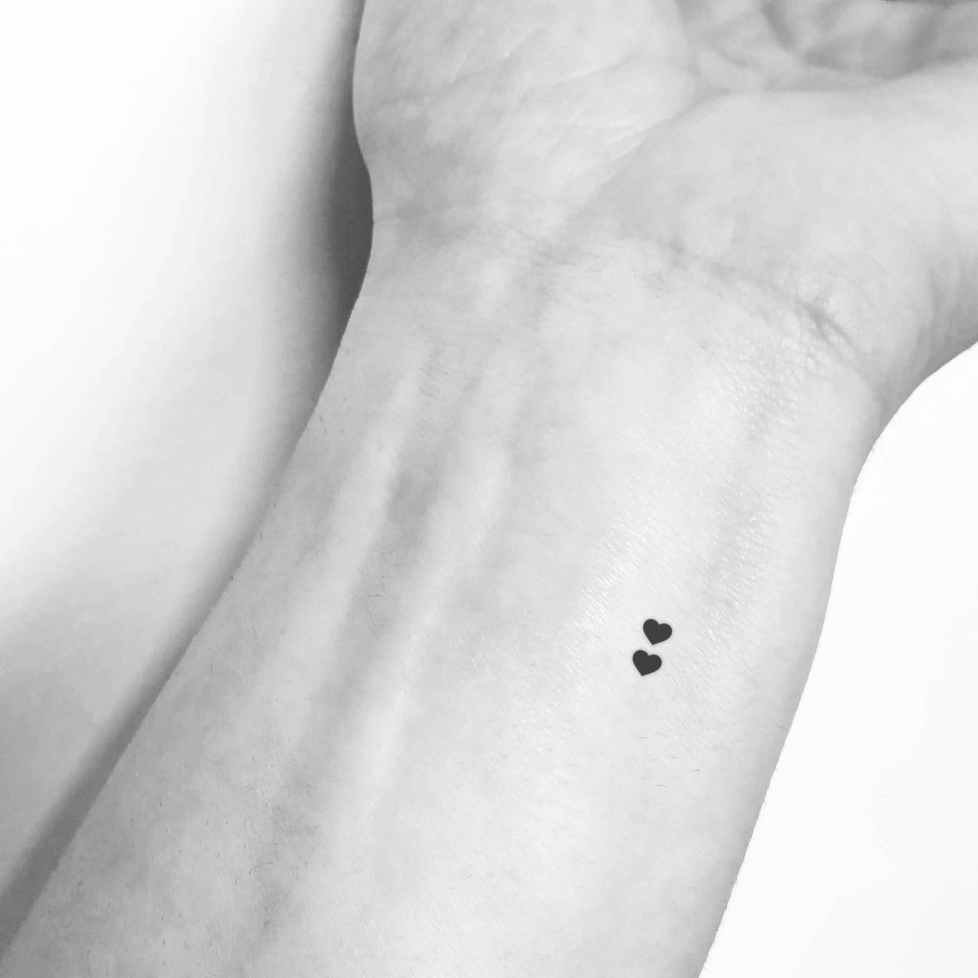 Zwei Winzige Schwarze Herzen Temporäres Tattoo | 3Er Set von Etsy - littletattoos