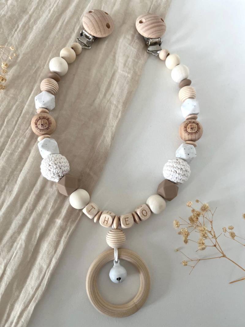 Kinderwagenkette | Beige Weiß Mit Namen Neutral Junge von Etsy - littlewonder1996