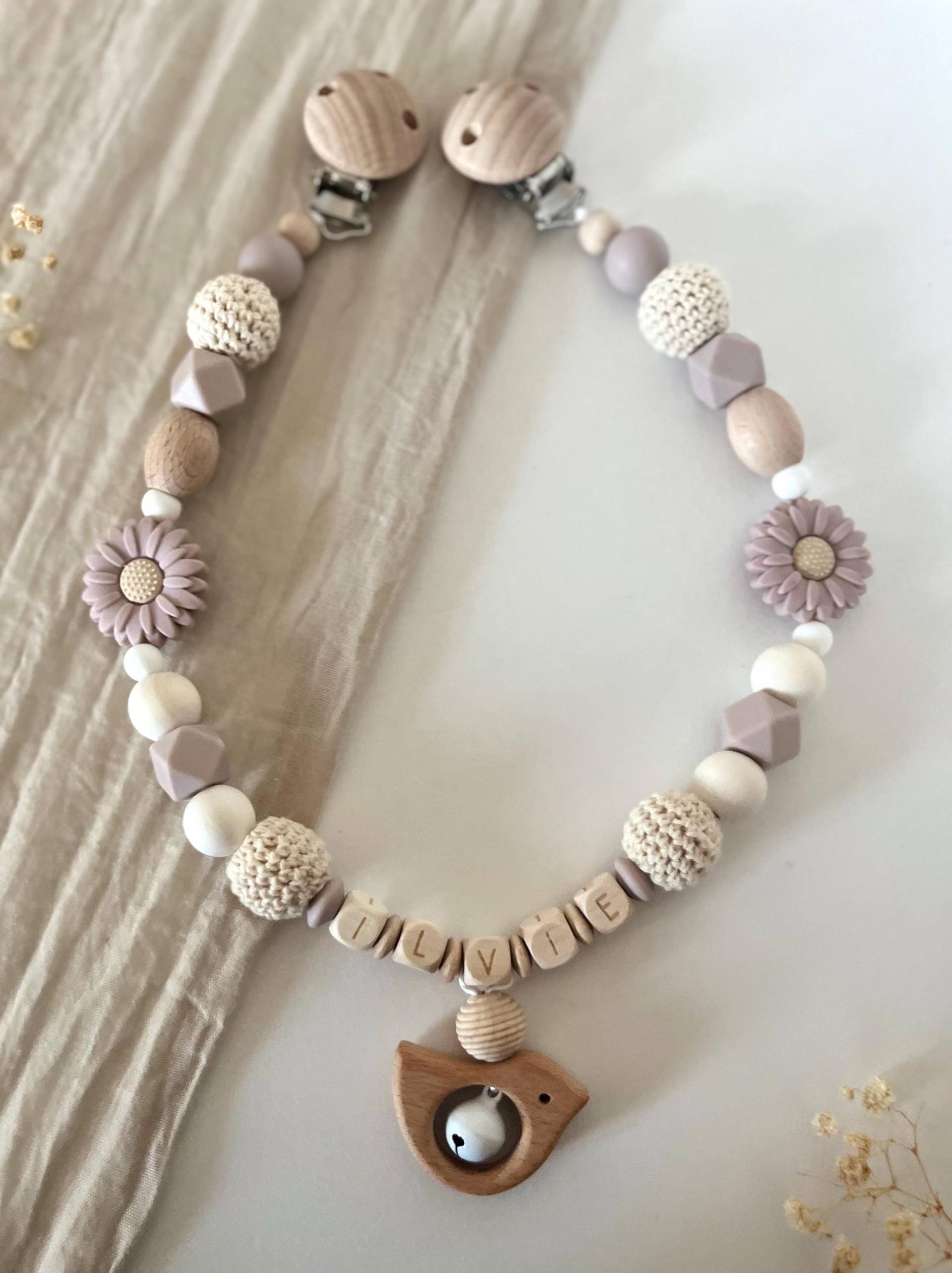 Kinderwagenkette | Mädchen Pastell Flieder Blumen Mit Namen von Etsy - littlewonder1996