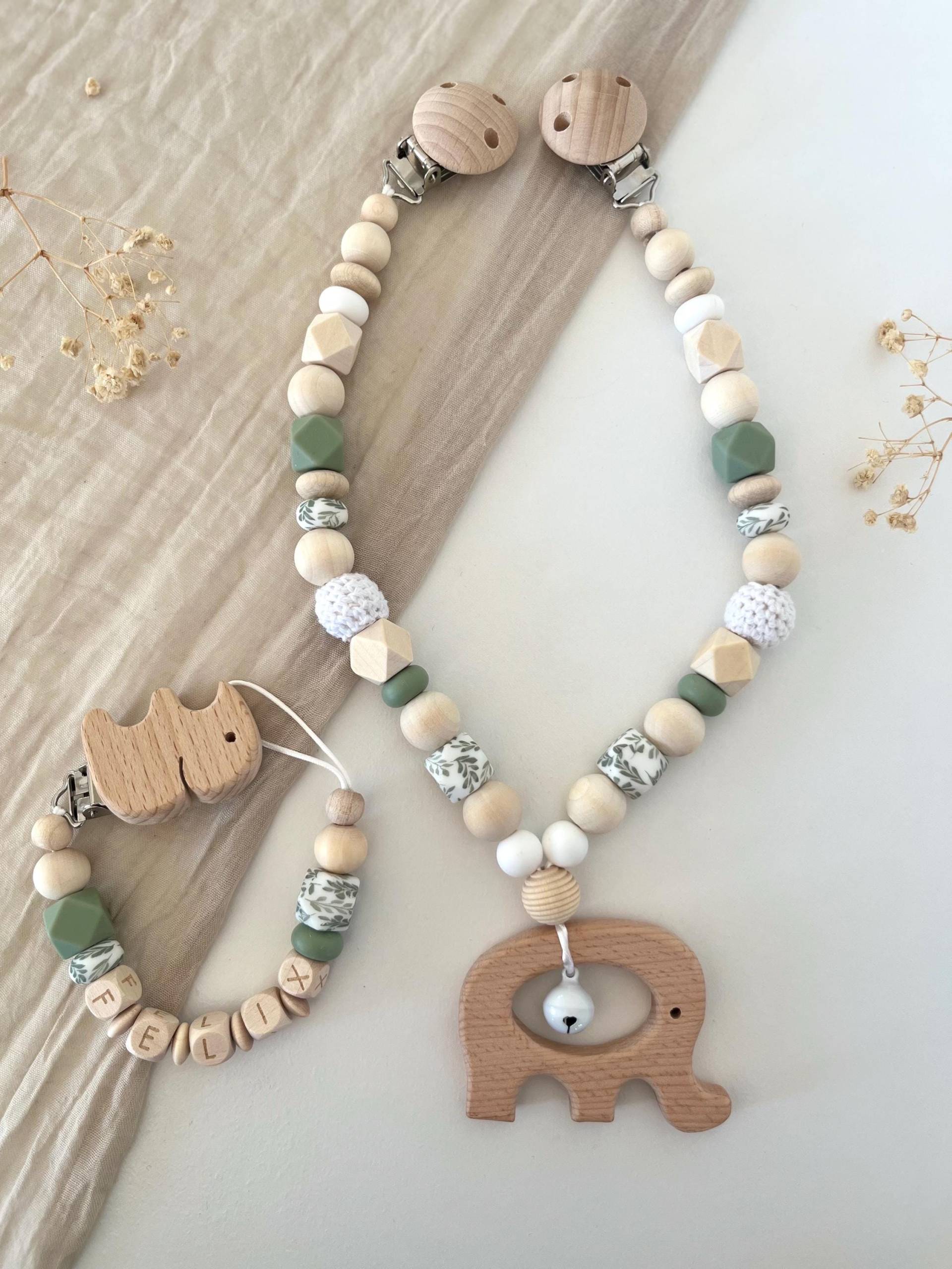 Personalisierte Schnullerkette | Junge Grün| Weiß Set Kinderwagenkette Besondere Silikonperlen von Etsy - littlewonder1996