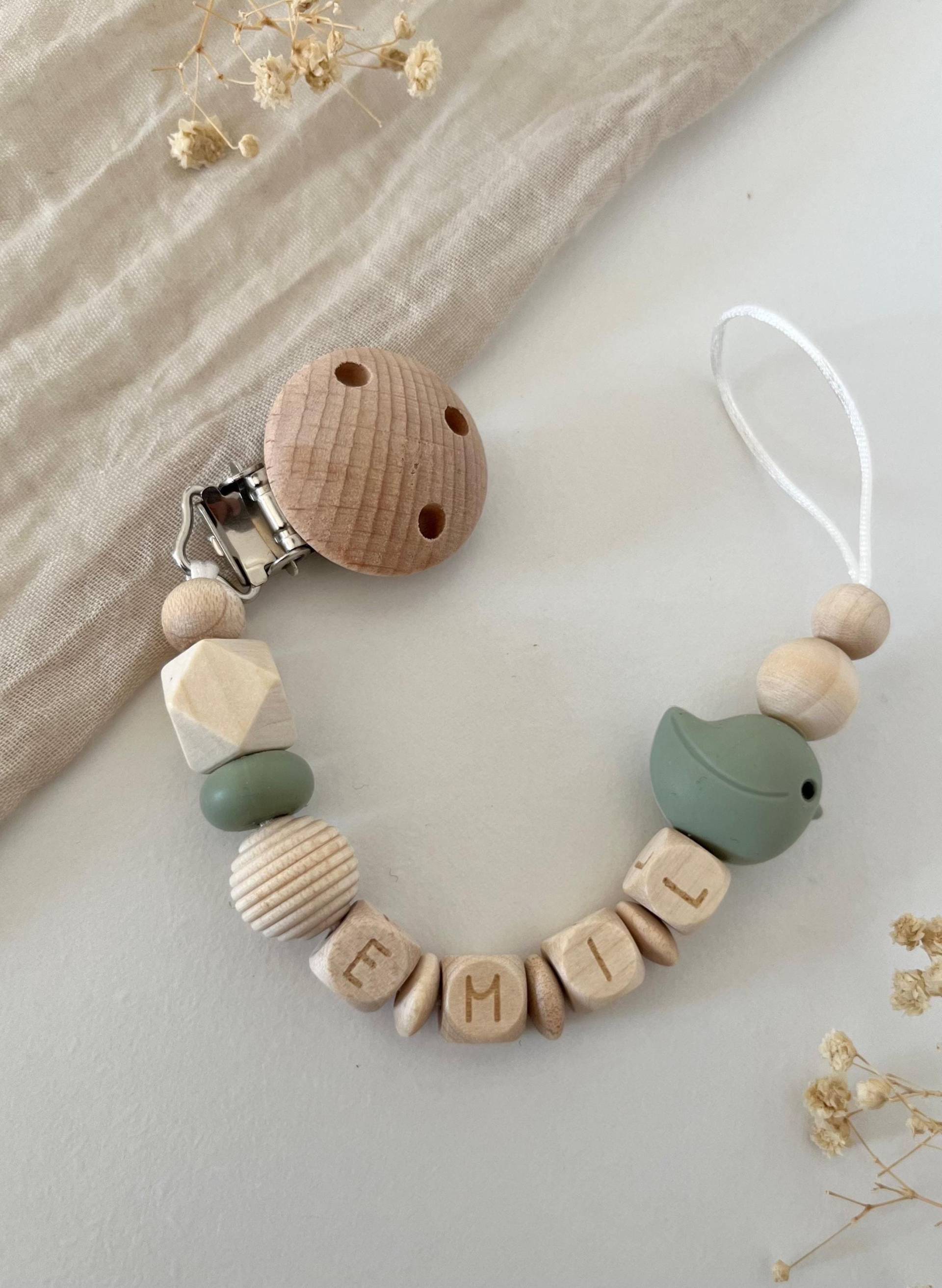 Personalisierte Schnullerkette | Junge Vogel Grün Blätter von Etsy - littlewonder1996