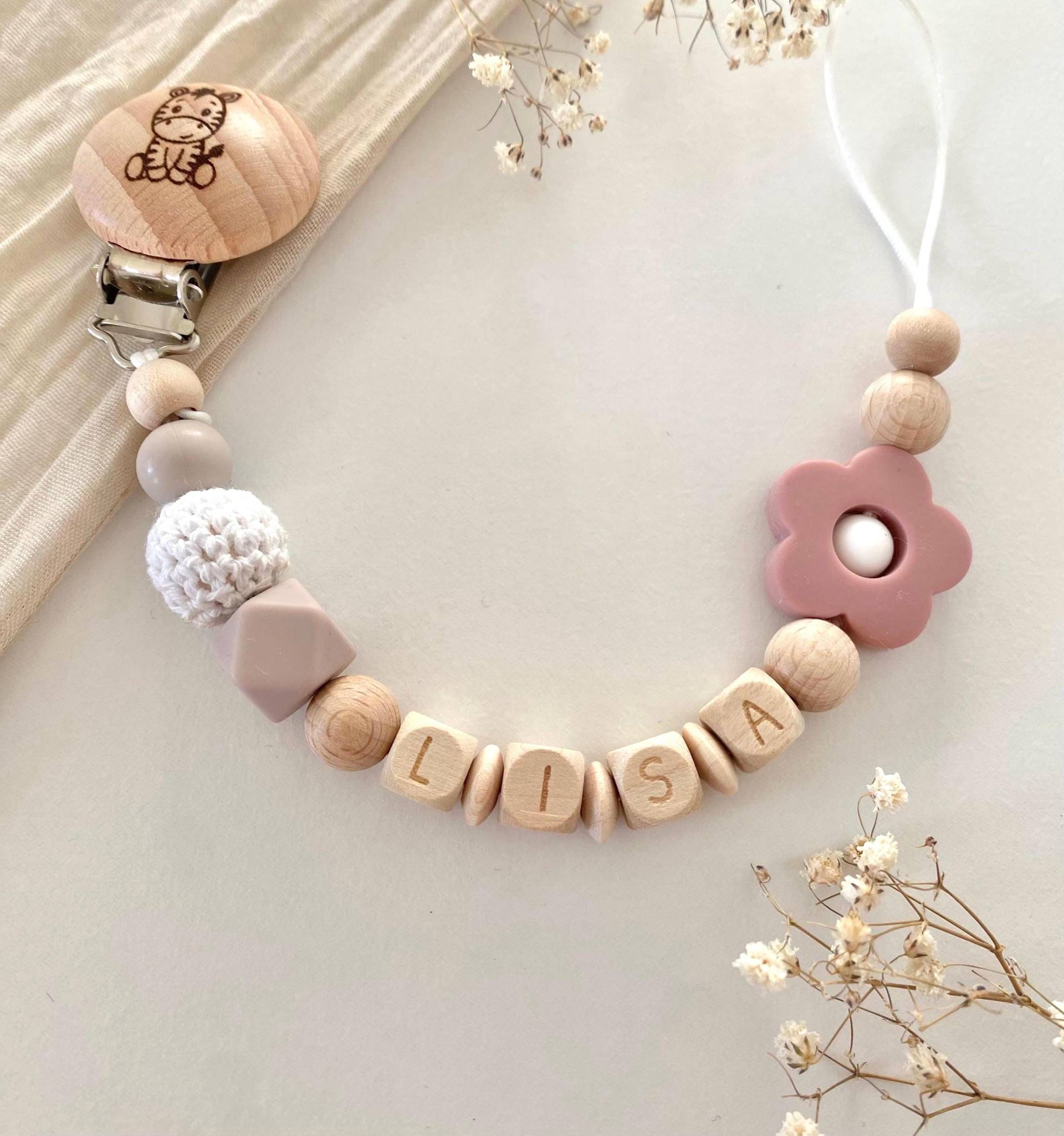 Personalisierte Schnullerkette | Mädchen Blume Personalisierte Schnullerkette | Mädchen Blume von Etsy - littlewonder1996