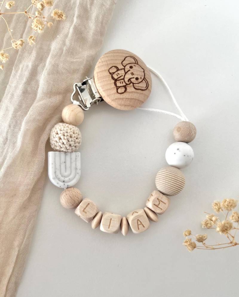 Personalisierte Schnullerkette | Natur Holz Weiß von Etsy - littlewonder1996