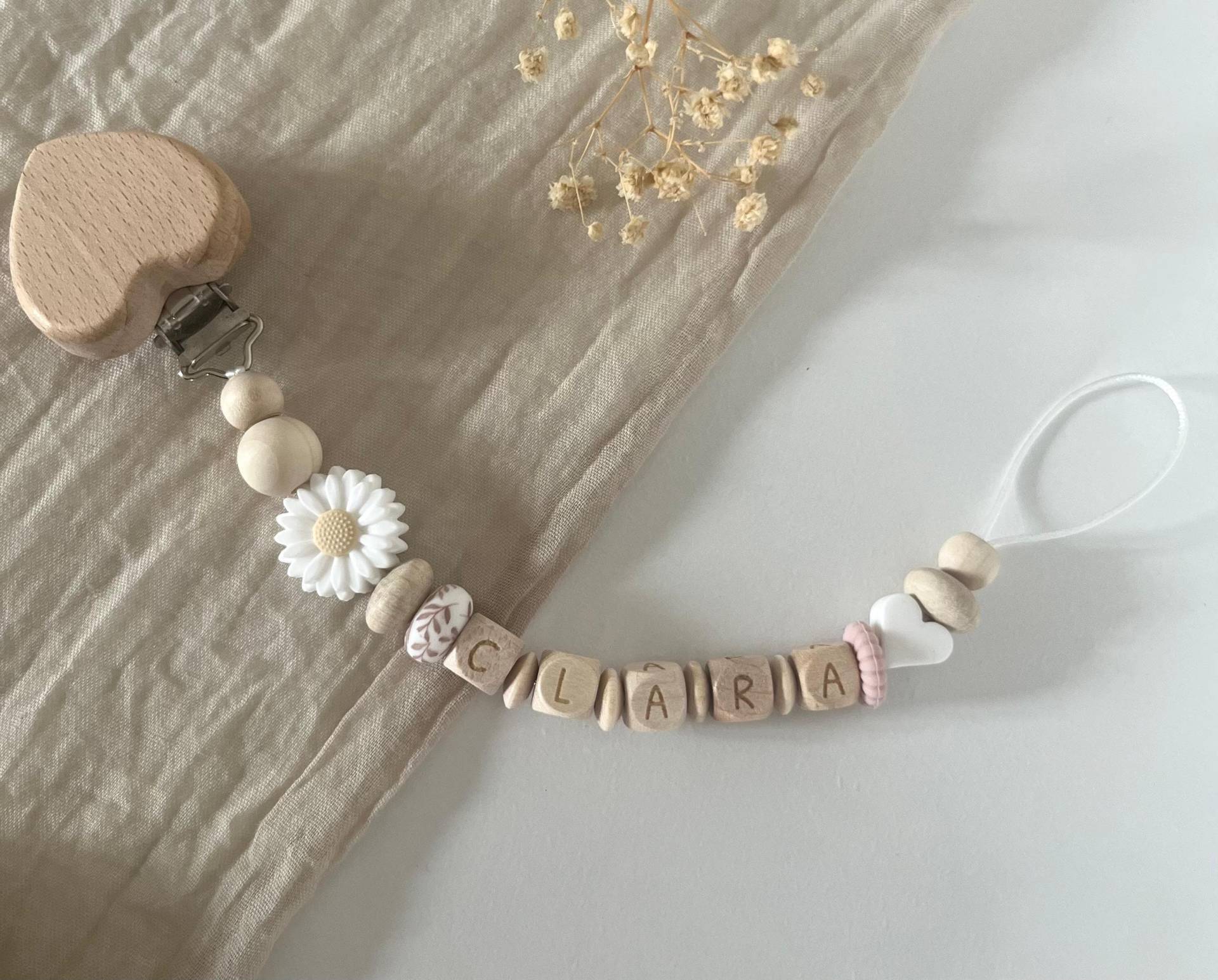 Schnullerkette Mit Namen Personalisiert | Baby Geschenk Geburt Taufe Holz & Silikon Mädchen Junge von Etsy - littlewonder1996
