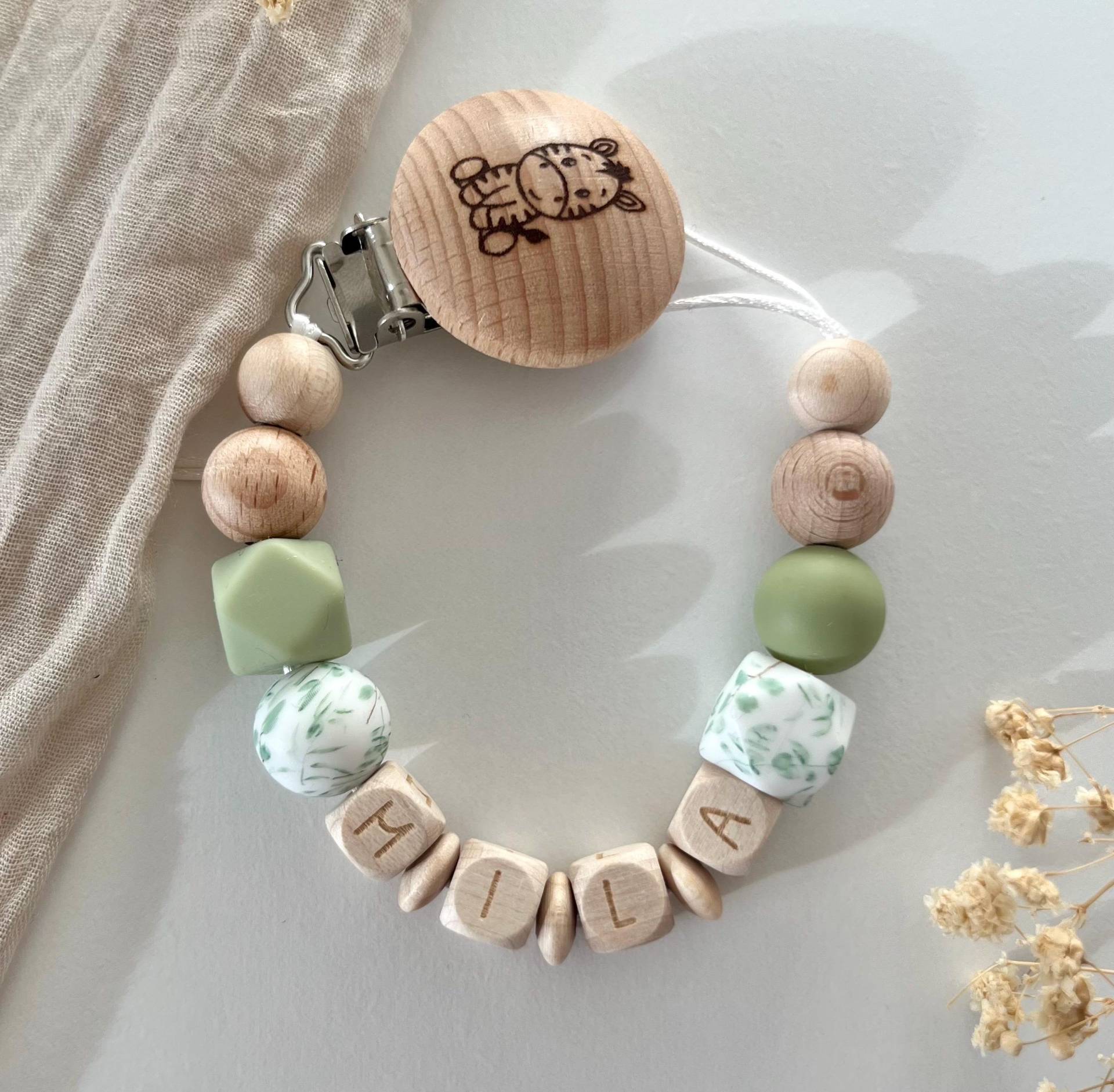 Schnullerkette | Musterperlen |Grün Mädchen Junge von Etsy - littlewonder1996