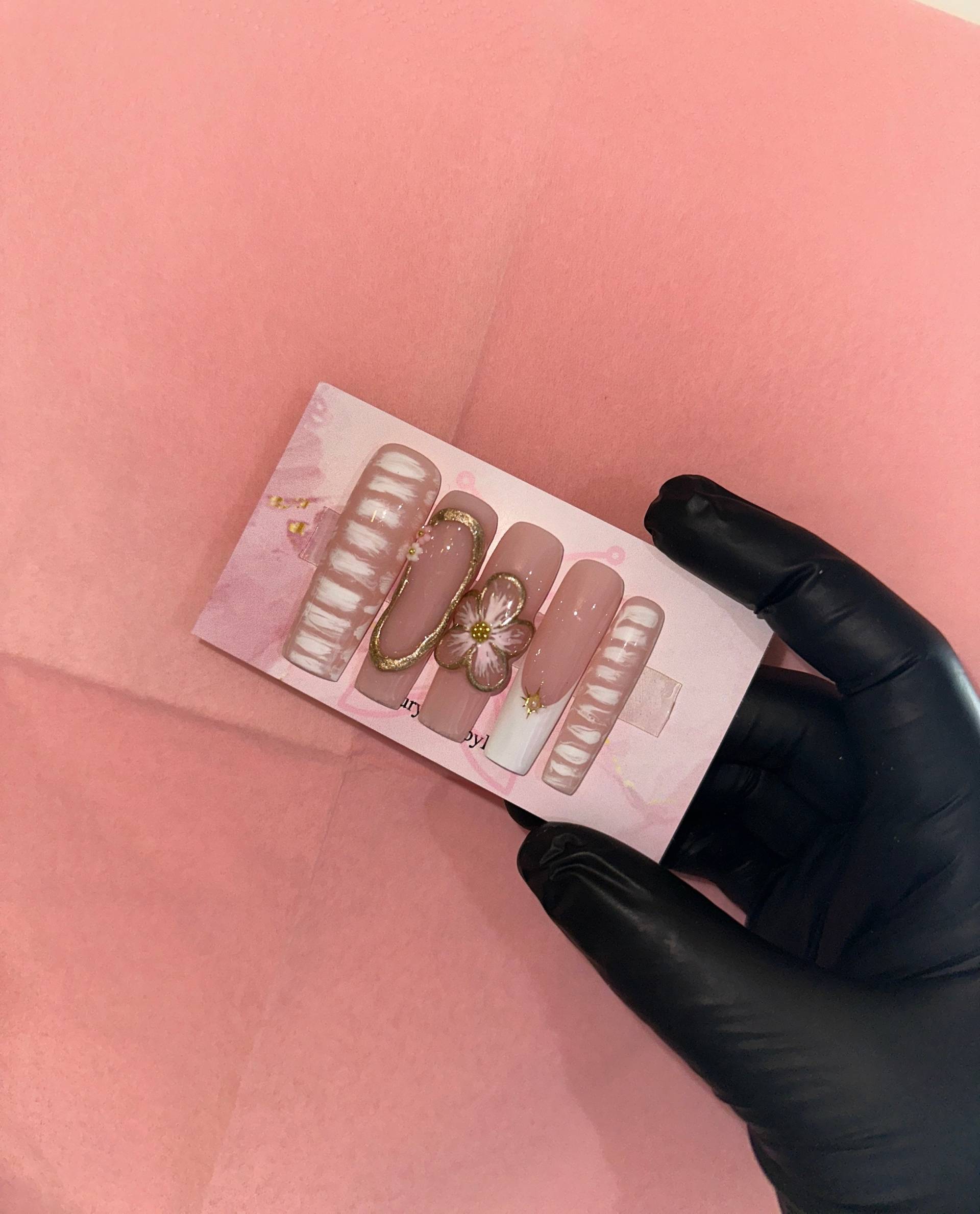 Press On Nails | Blumyy 10 Stück Press On Nails | Blumyy 10 Stück von Etsy - luxurynailsbylara