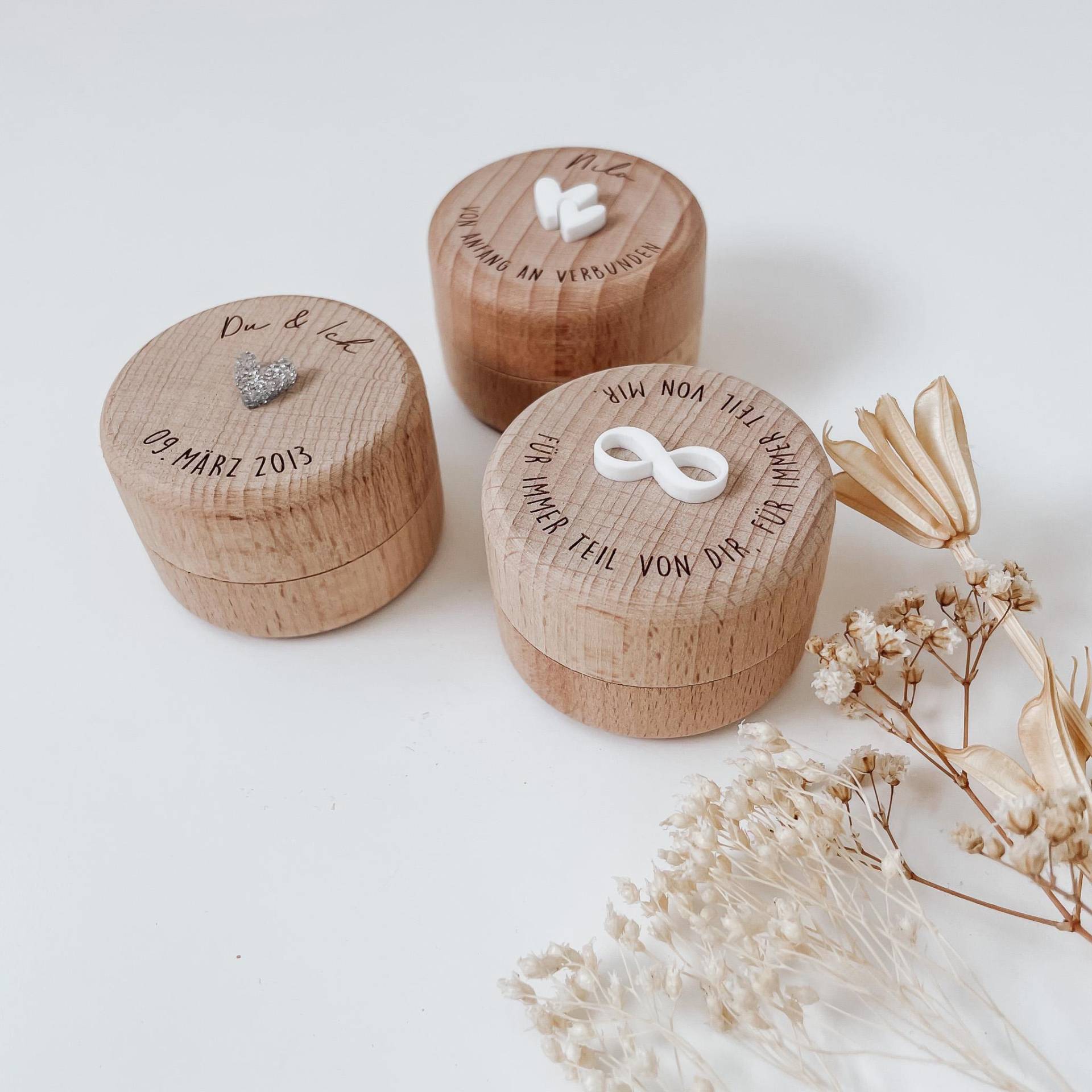 Personalisierte Ringbox Für Hochzeit - Holzbox, Schmuckschatulle Oder Erinnerungsbox Nabelschnur Gravierte Geschenkidee Mit 3D-Motiv Personalisierte Ringbox Für Hochzeit - Holzbox, Schmuckschatulle Oder Erinnerungsbox Nabelschnur Gravierte Geschenkidee Mit 3D-Motiv von Etsy - lyllevenn