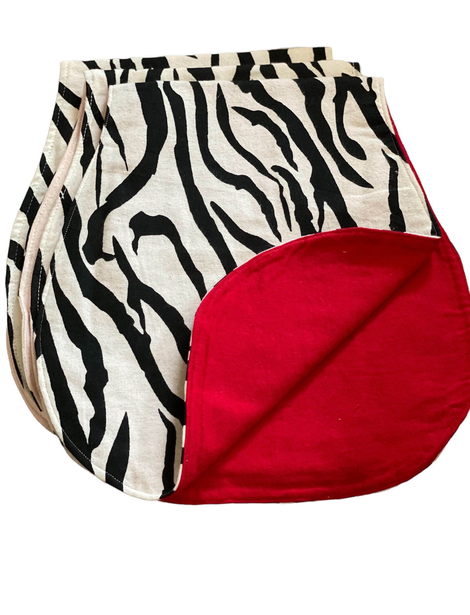 Lagerverkauf Zebra Spucktuch von Etsy - madelynandbarley