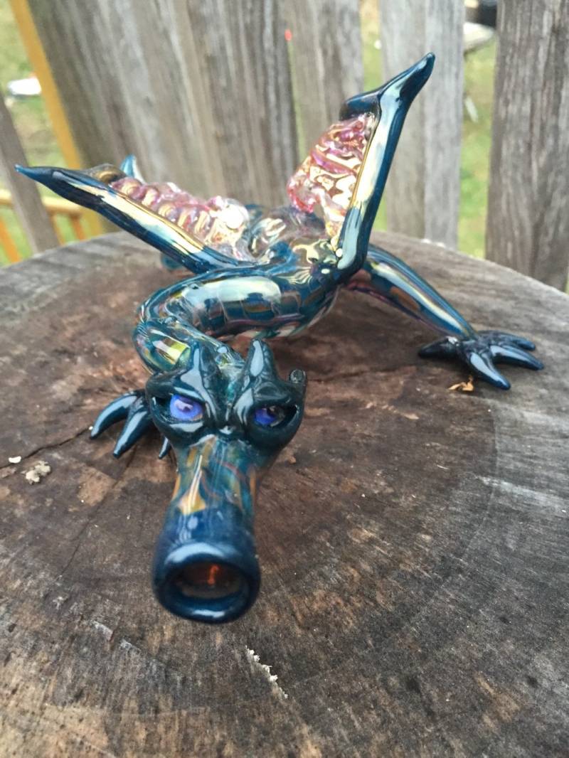 Funktionale Kunst Glas - Drachenskulptur Oneie von Etsy - mandingojunction
