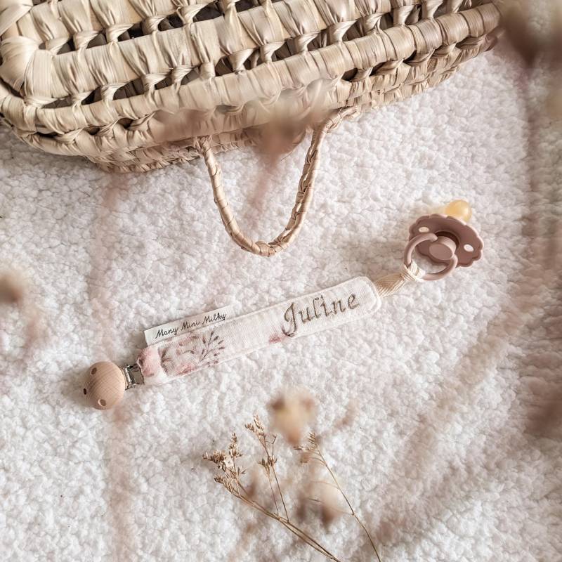 Personalisierter Baby-Schnullerclip von Etsy - manyminimilky