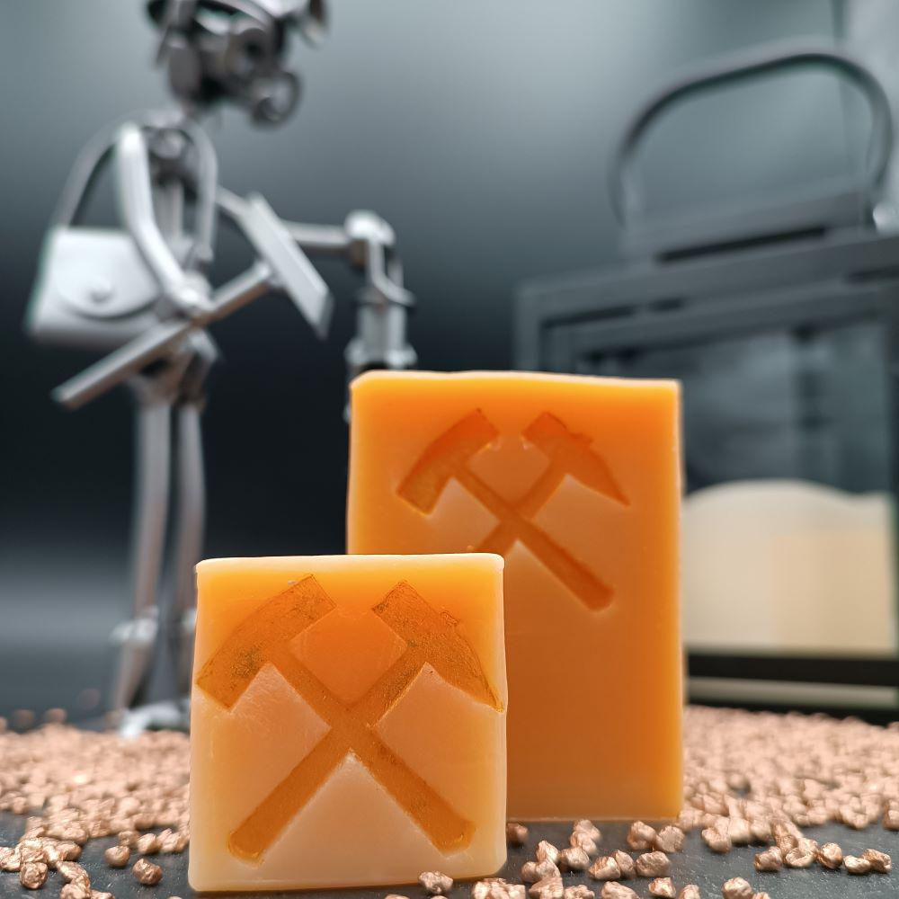 Naturseife Mit Orangenduft - Kupfer, Handgemachte Seife, Mandelmilch & Honig, Erzgebirgs-Tradition, Duschseife, Handseife, Geschenkidee Naturseife Mit Orangenduft - Kupfer, Handgemachte Seife, Mandelmilch & Honig, Erzgebirgs-Tradition, Duschseife, Handseife, Geschenkidee von Etsy - meinSEIFENSTUECK