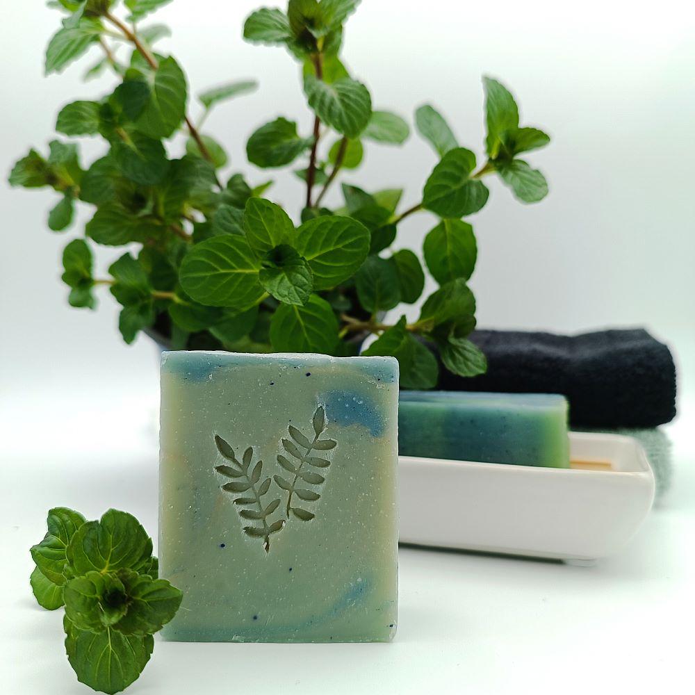 Naturseife Mit Süßer Minze-Duft - Minty Bliss, Handgemachte Seife, Pflegende Inhaltsstoffe, Cremig - Milder Schaum, Ganzkörperseife, Minze Naturseife Mit Süßer Minze-Duft - Minty Bliss, Handgemachte Seife, Pflegende Inhaltsstoffe, Cremig - Milder Schaum, Ganzkörperseife, Minze von Etsy - meinSEIFENSTUECK